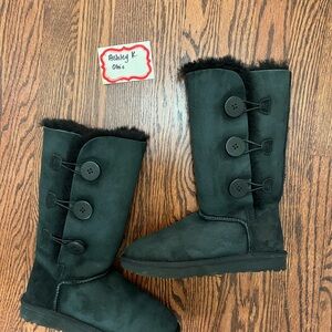 Ugg sz 6 Black Button Boots